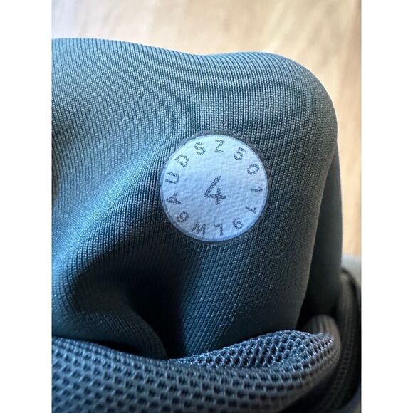 Lululemon In Movement Crop - Picture 4 of 4